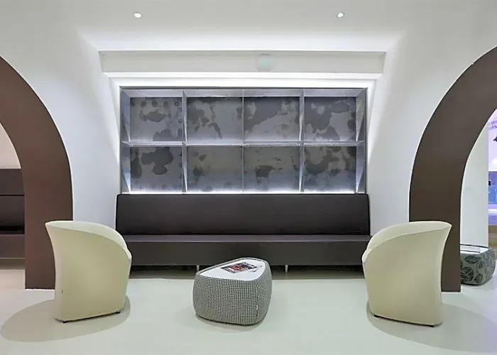 Life Hotel 4*